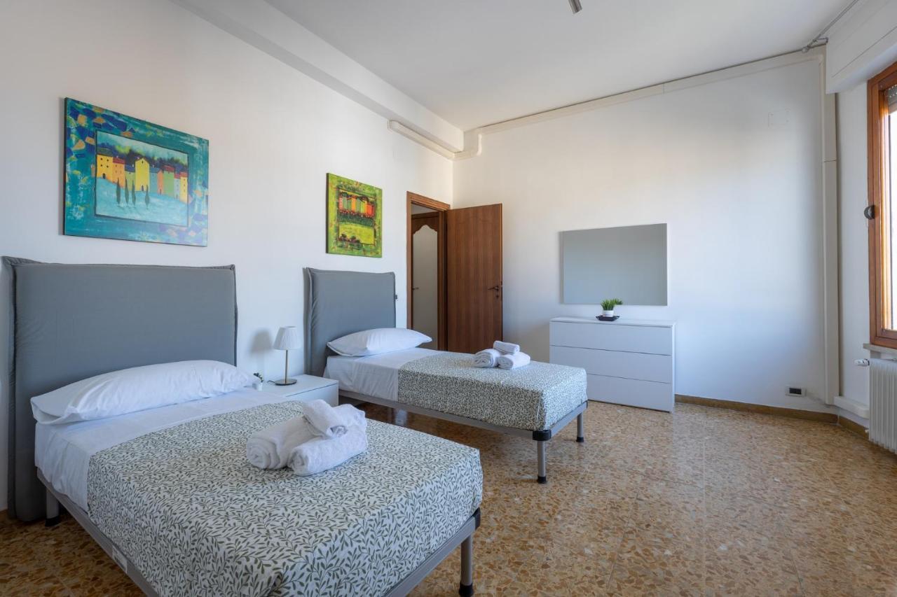 Pisa Quiet And Bright Flats With Balconyアパートメント エクステリア 写真
